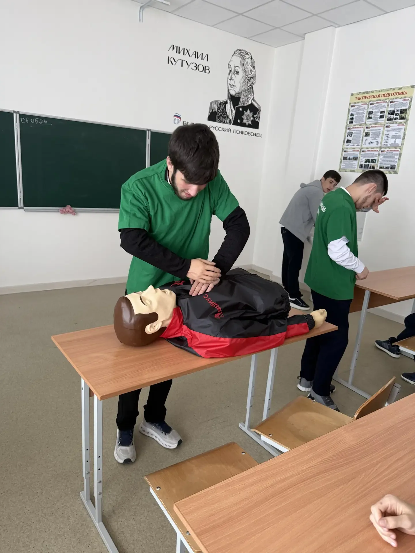 "Тяжело в учении — легко в бою". Сегодня наши старшеклассники сдали нормативы по воинским сборам! 🔥 