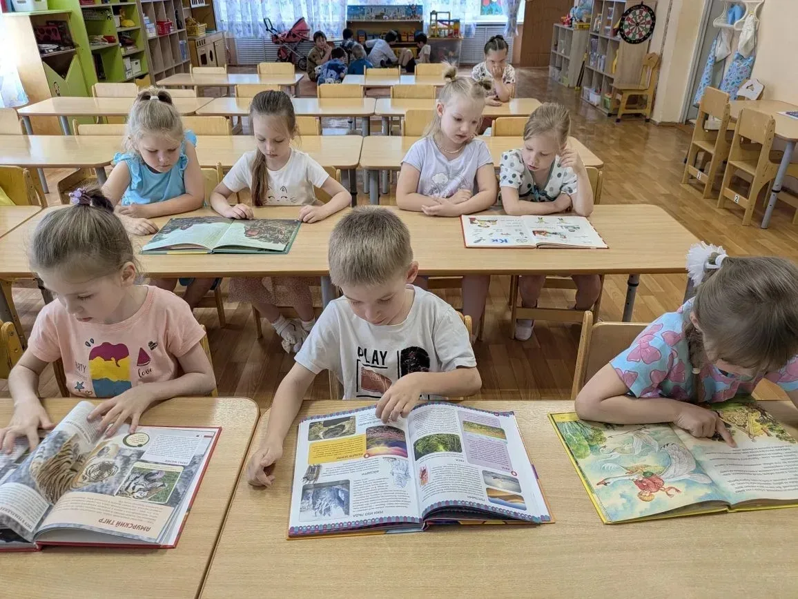 В рамках реализации проекта "Предшкола: стандарт детского сада" на тематической неделе "Книга - лучш