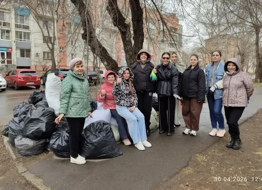 ✅ 30 апреля тысячи комсомольчан вышли на общекраевой субботник. 🍃   Учащиеся и педагоги Центра образ