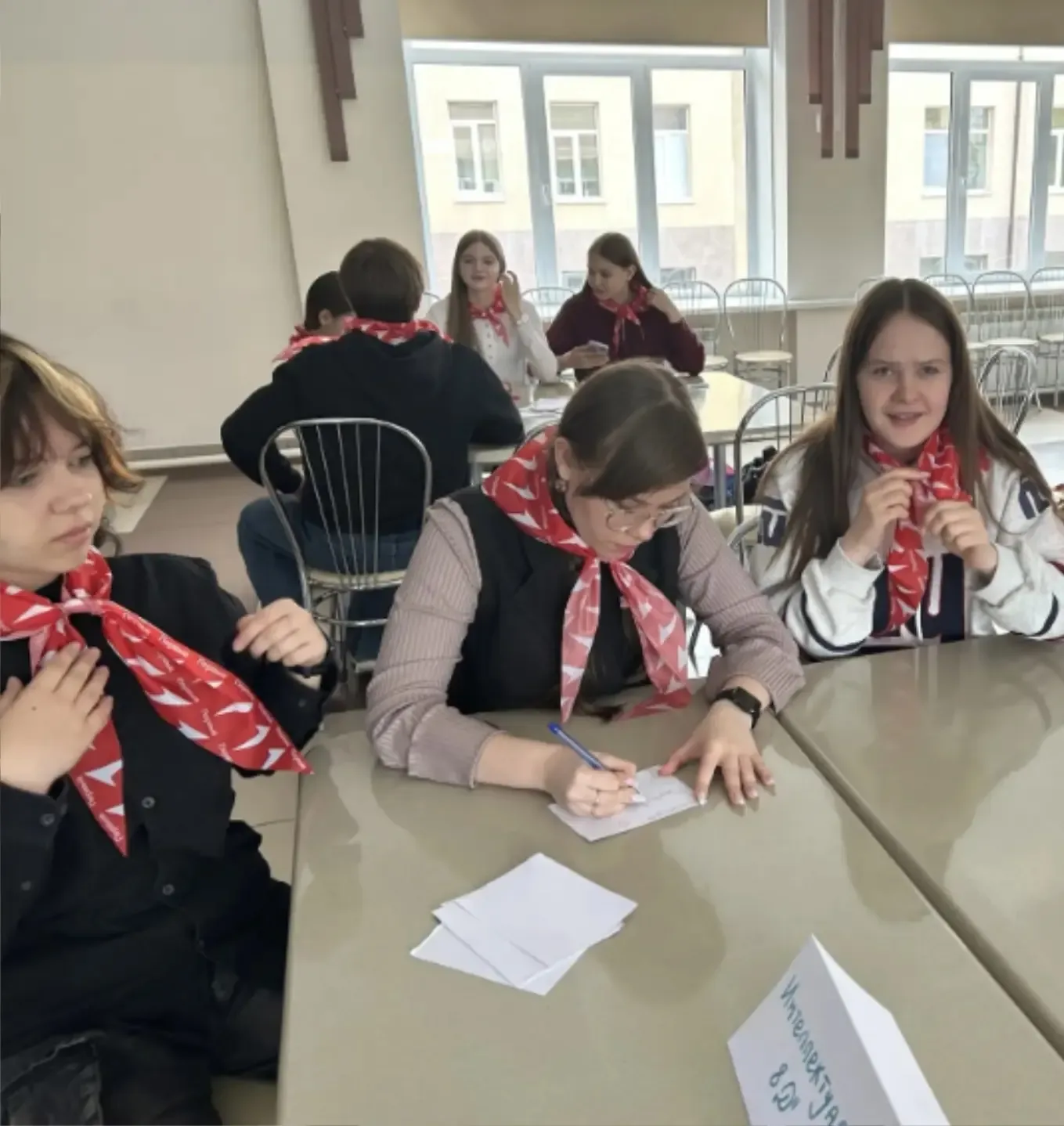 🇷🇺 ДЕНЬ ДЕТСКИХ ОБЩЕСТВЕННЫХ ОРГАНИЗАЦИЙ РОССИИ 🇷🇺  🙋‍♀️🙋‍♂️ Сегодня для учеников 8 классов нашей шк