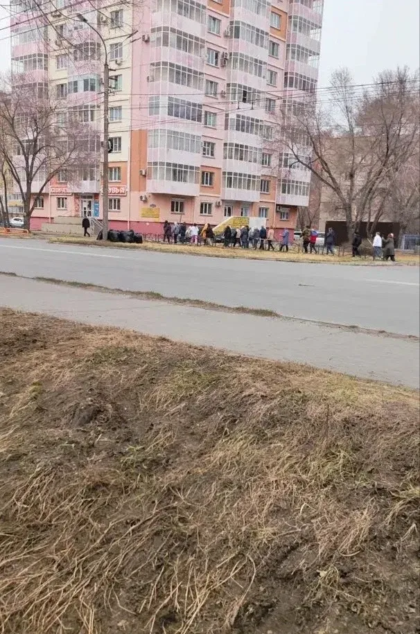 В рамках двухмесячника по санитарной уборке и озеленению города наша школа провела комплекс мероприя
