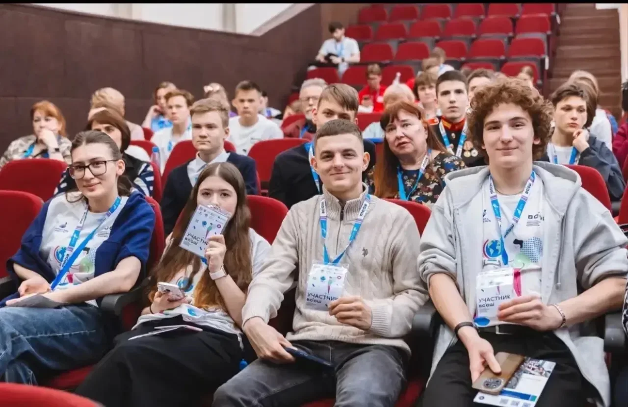 🌟 Поздравляем нашего талантливого ученика 10‑го «А» класса Тихонова Максима Николаевича с участием в