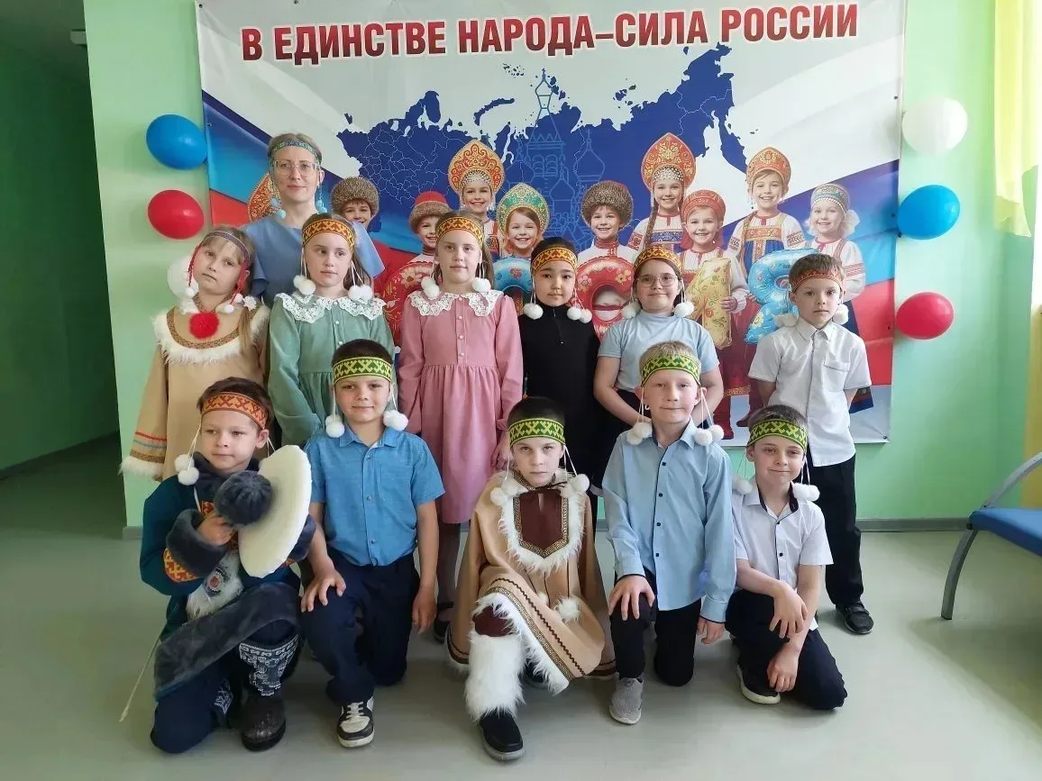 🇷🇺 15 мая в Солобоевской  школе прошел большой праздник-фестиваль, посвящённый Году единства народов