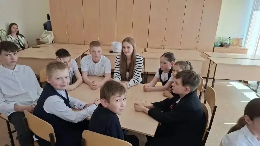 15 мая в нашей школе прошёл традиционный праздник «День науки, творчества и спорта». На нём были под