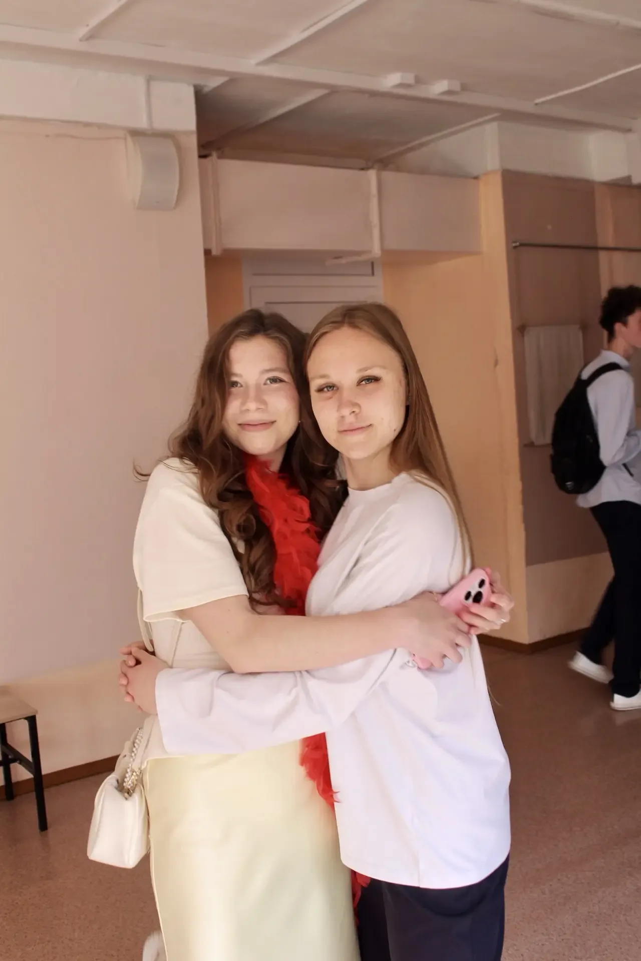 🌺 Алоха, друзья! 🌴  Сегодня в нашей школе было жарко, и дело не только в погоде! У 11 класса прошел 