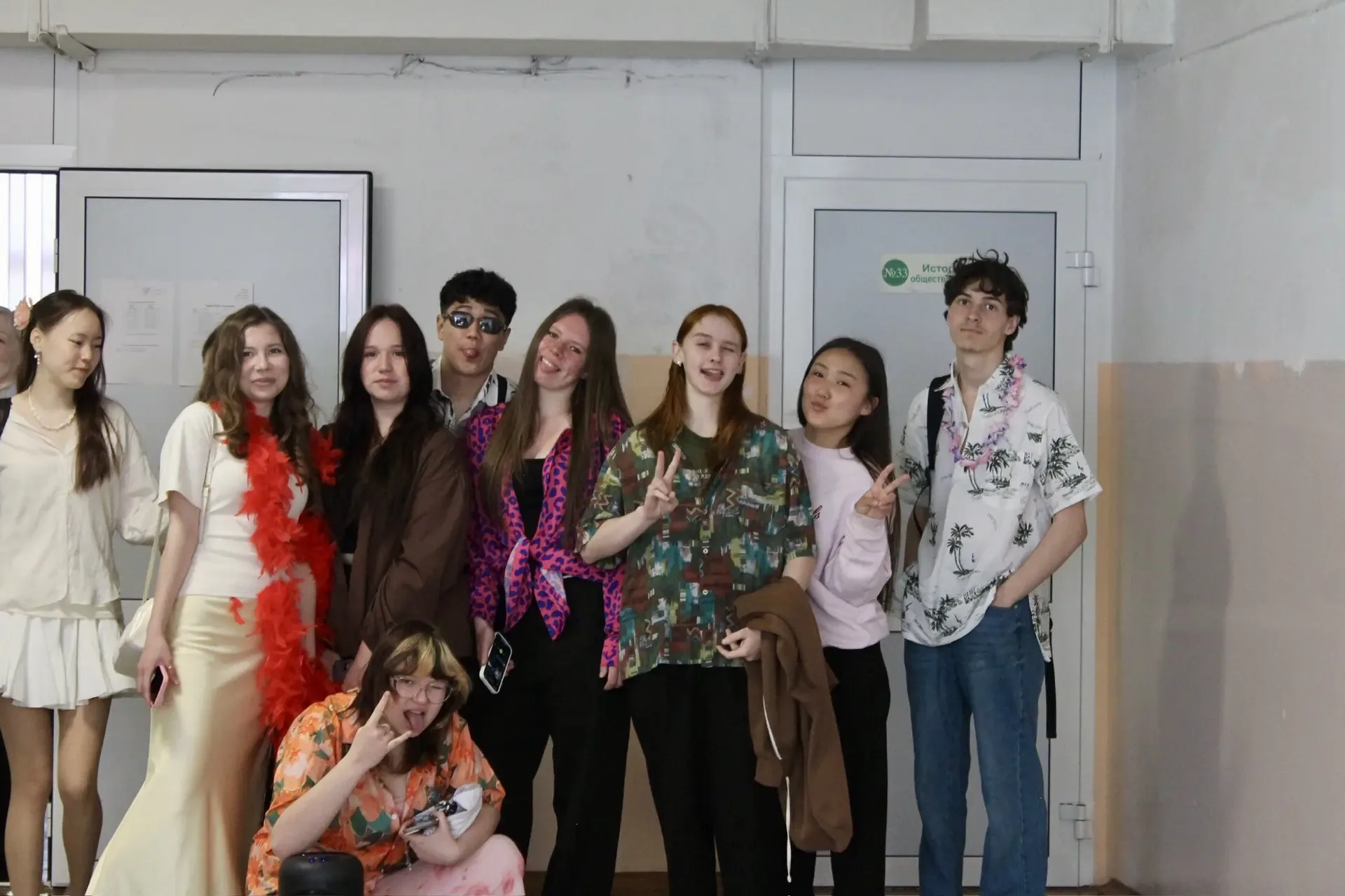 🌺 Алоха, друзья! 🌴  Сегодня в нашей школе было жарко, и дело не только в погоде! У 11 класса прошел 