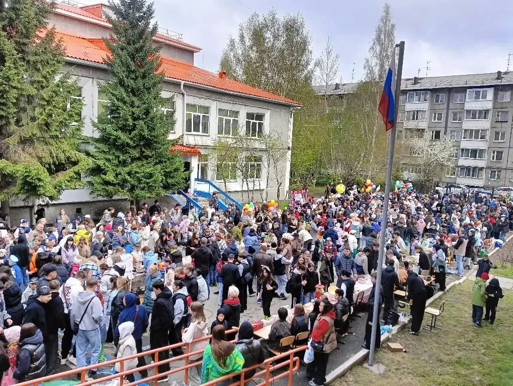 ❤️ Спасибо, что вы с нами! ❤️  Сегодня в школе прошла Благотворительная ярмарка «Мы вместе».  Сегодн