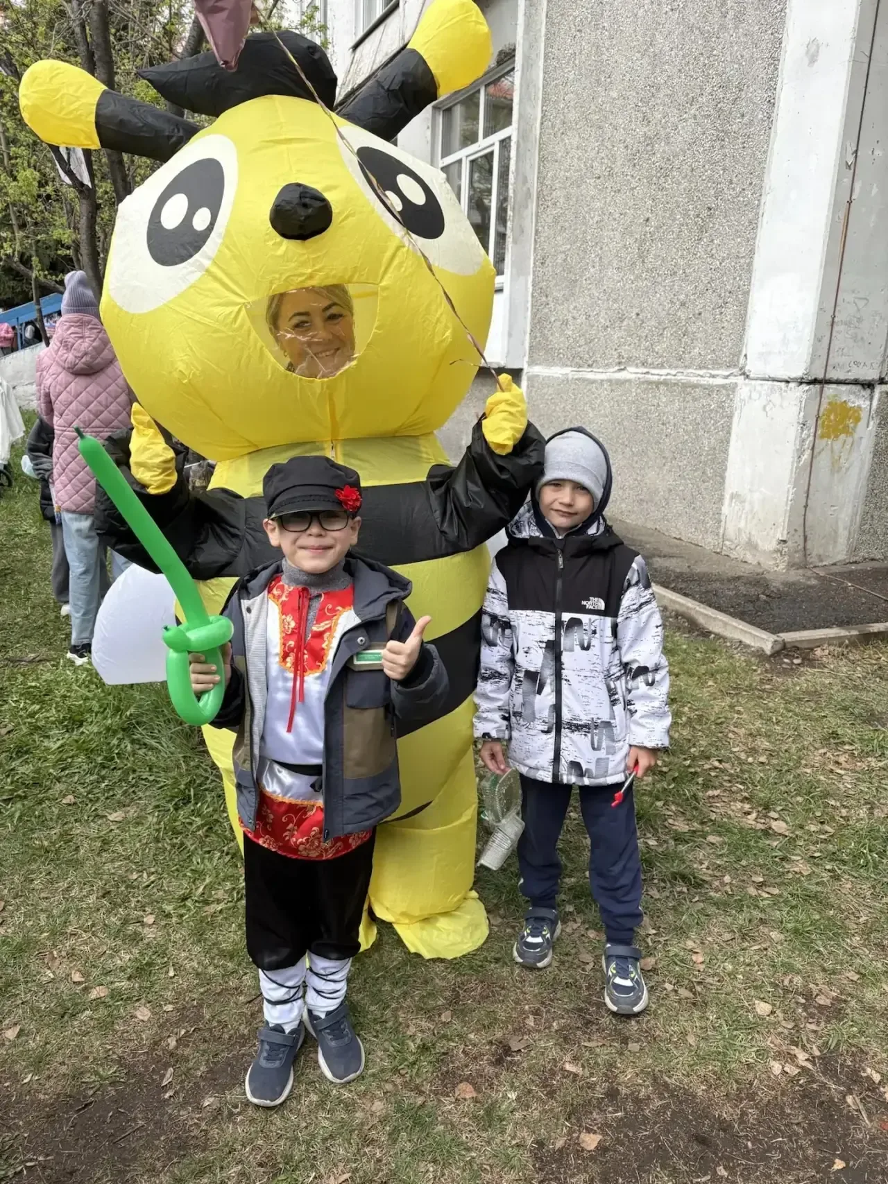 ❤️ Спасибо, что вы с нами! ❤️  Сегодня в школе прошла Благотворительная ярмарка «Мы вместе».  Сегодн