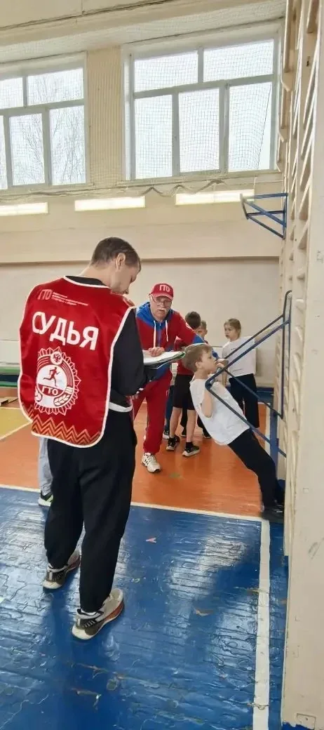 Сегодня на базе нашей школы проходил ежегодный Всероссийский фестиваль ГТО, где наши дети принимали 