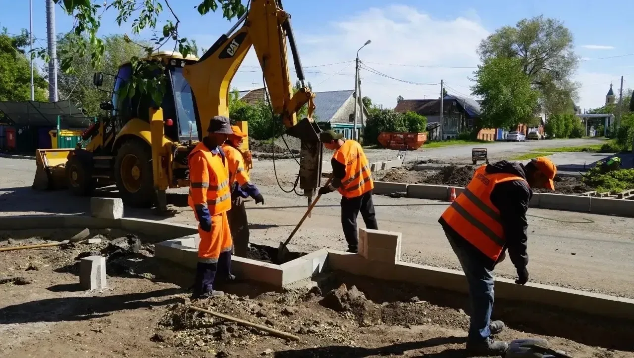 🛣Жителям Оренбурга рассказали, где идут дорожные работы    #Про_Общество    В областном центре продо