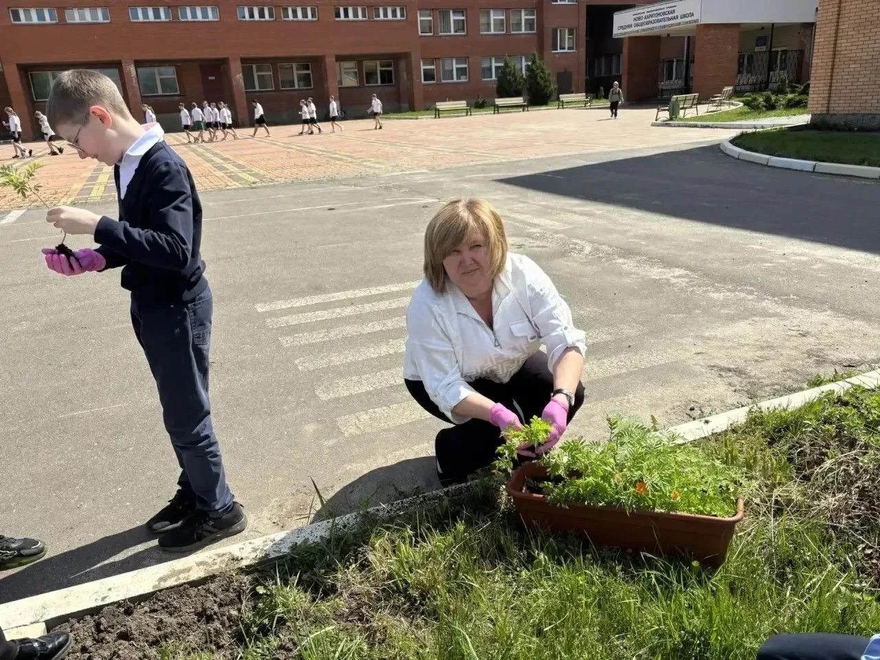 «Из праха — к красоте: как совместными усилиями мы растим не только цветы, но и ценности» «В труде к