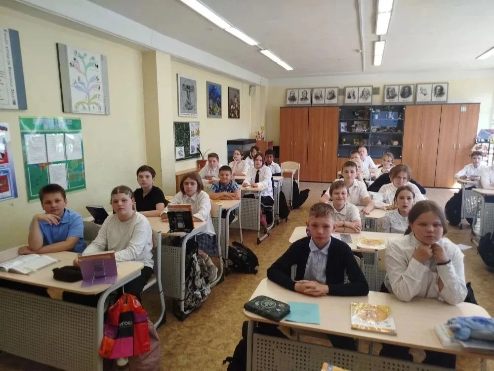 Открытый классный час в 5 "Б" классе.  #ПоддержкасФронта #СолдатамПобеды #ВместеМыСила #ОбразованиеП