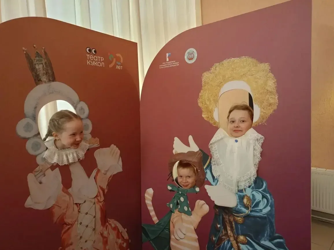 🎭Сегодня, 12 мая, наша начальная школа съездила в Театр кукол на спектакль «Дело трёх поросят». 🐷  Д