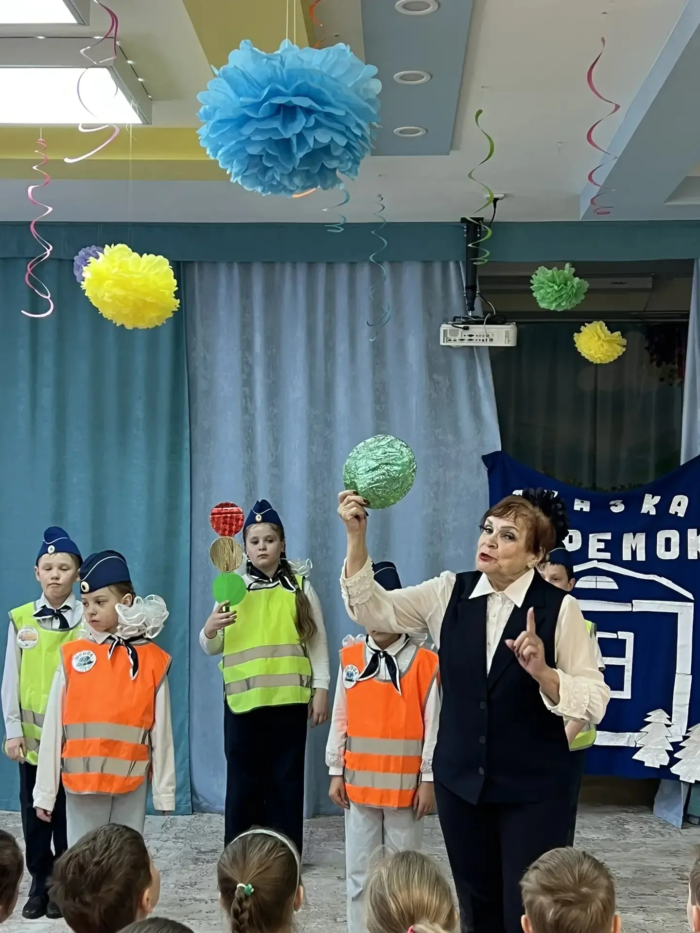 ⚡️Отряд юных инспектров "ШКОДА" опять вышли к малышам...  Участники дорожного движения должны действ