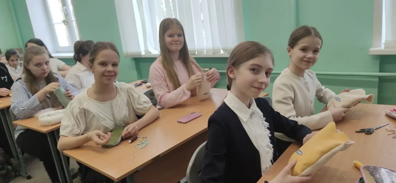 💫 Кот жизни: школьники создают символы поддержки для тех, кому они нужны  🙌 Помощь и забота не всегд