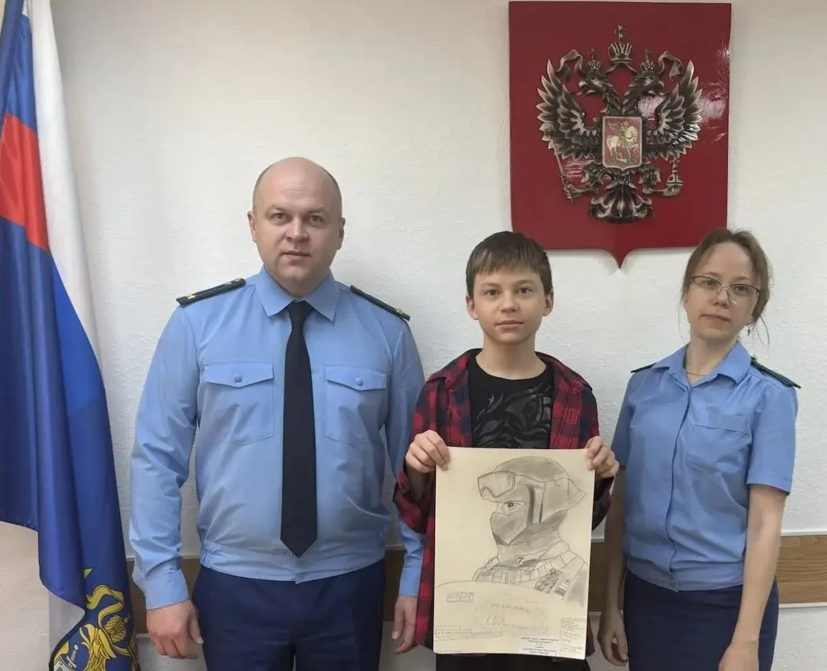 👍👍👍Поздравляем ученика 5а класса Калганова Александра, занявшего 3 место в конкурсе рисунков "Родину