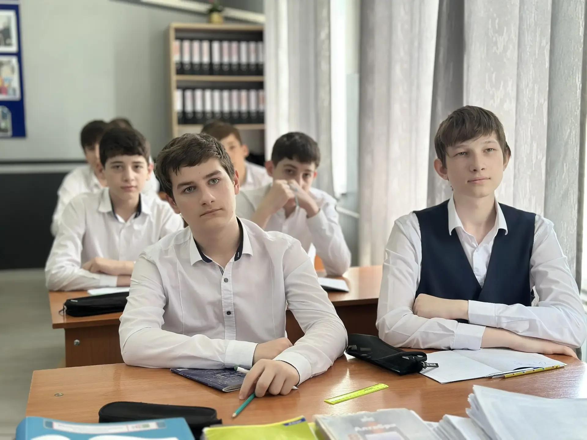 В 8 «А» классе нашей школы были проведены профилактические мероприятия на тему: «О соблюдении правил