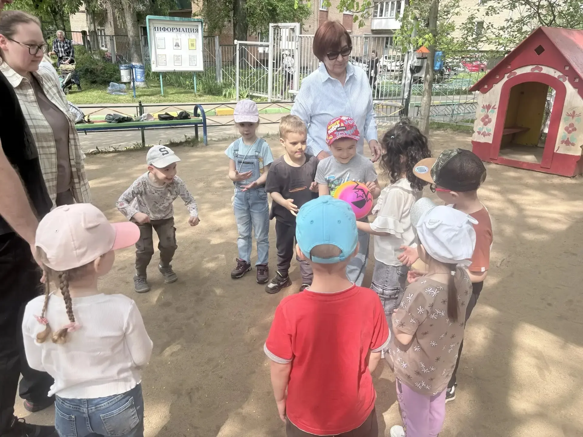 ☀ДЕНЬ СЕМЕЙ☀️  ✨ Сегодня в нашем детском саду  царила праздничная  атмосфера — мы отмечали День семе