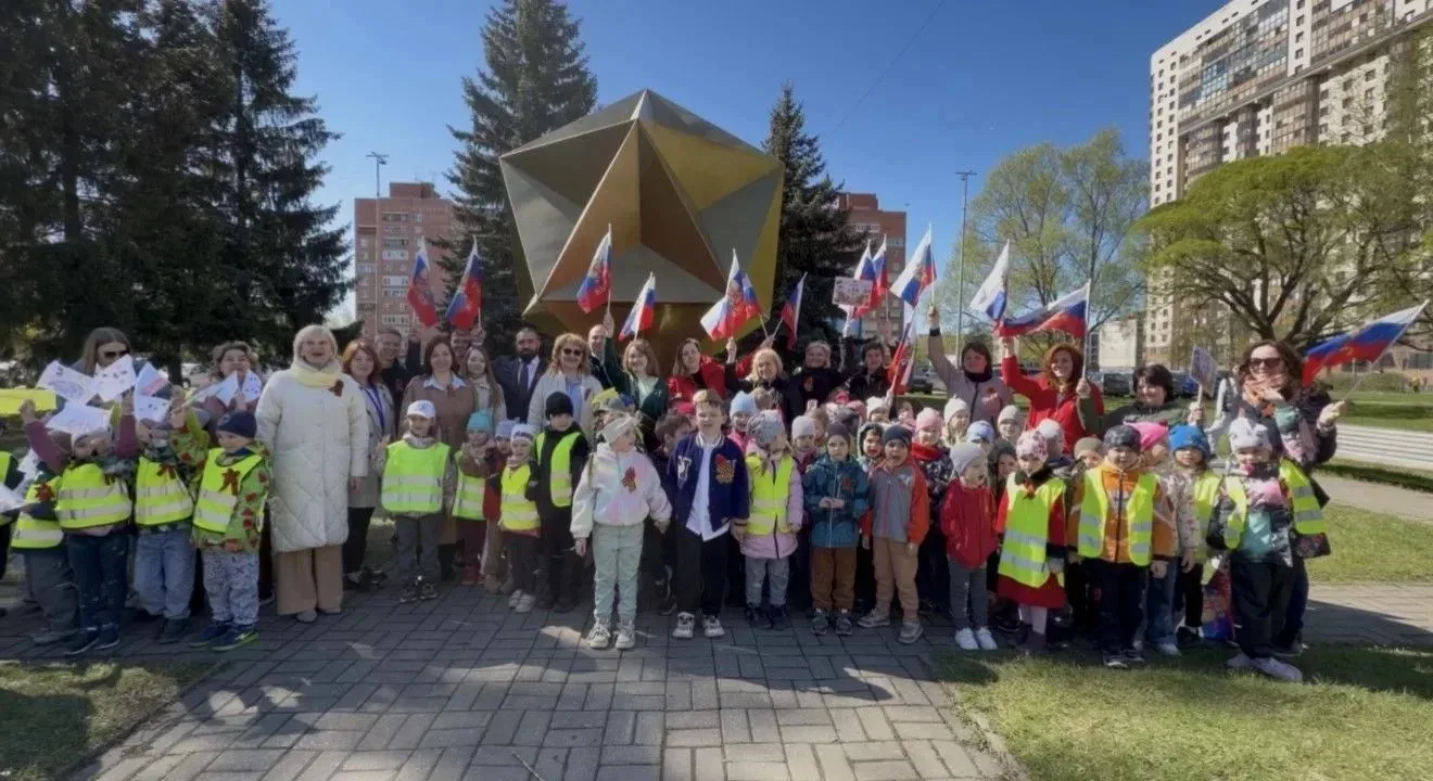 В канун 81-й годовщины Великой Победы на Пискарёвском мемориальном кладбище почтили память павших во