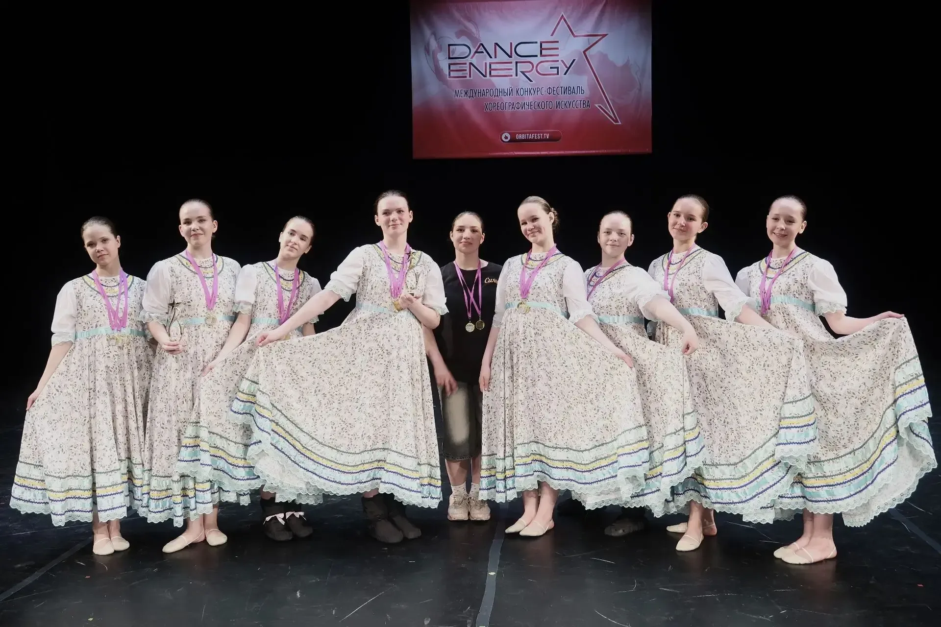 Ансамбль «Сияние» покорил сцену «DANCE ENERGY»! 🔥  👉Вчера хореографическое отделение ансамбля «Сияни