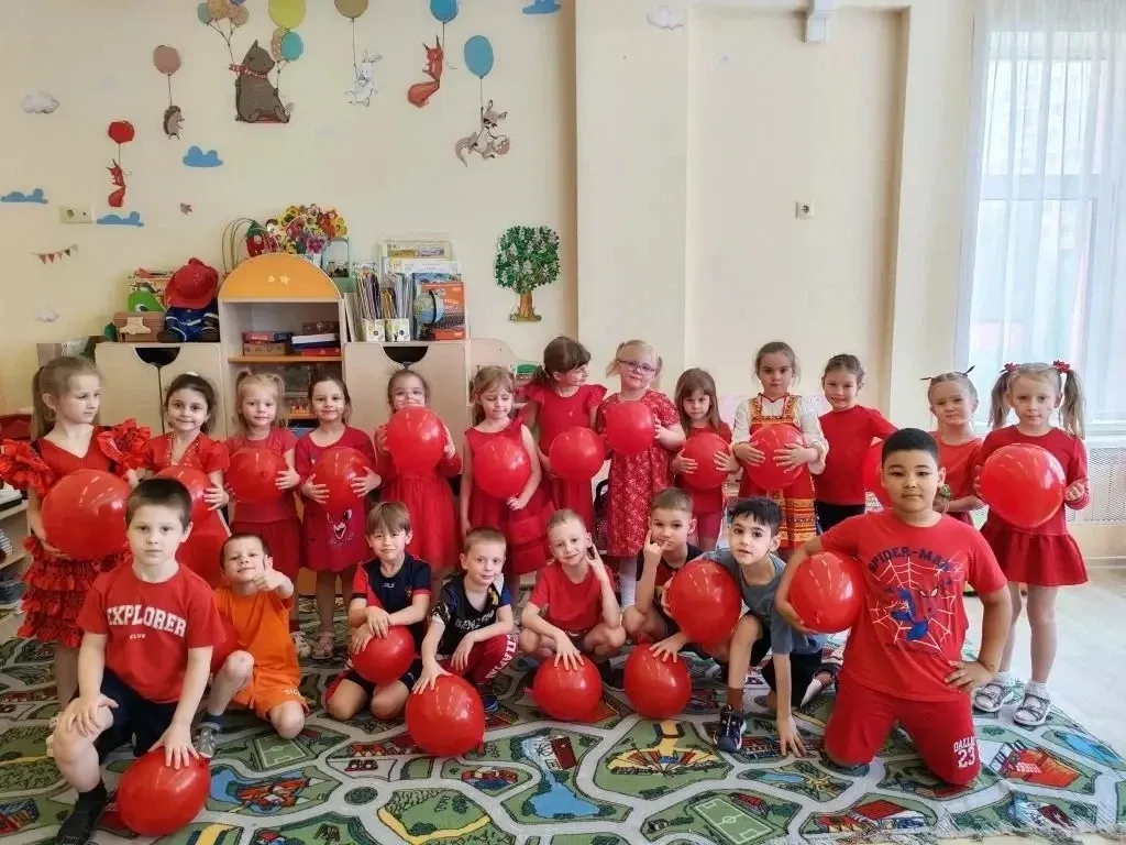 🎉Разноцветный марафон у дошкольников   В старшей группе дошкольного отделения прошла настоящая феери