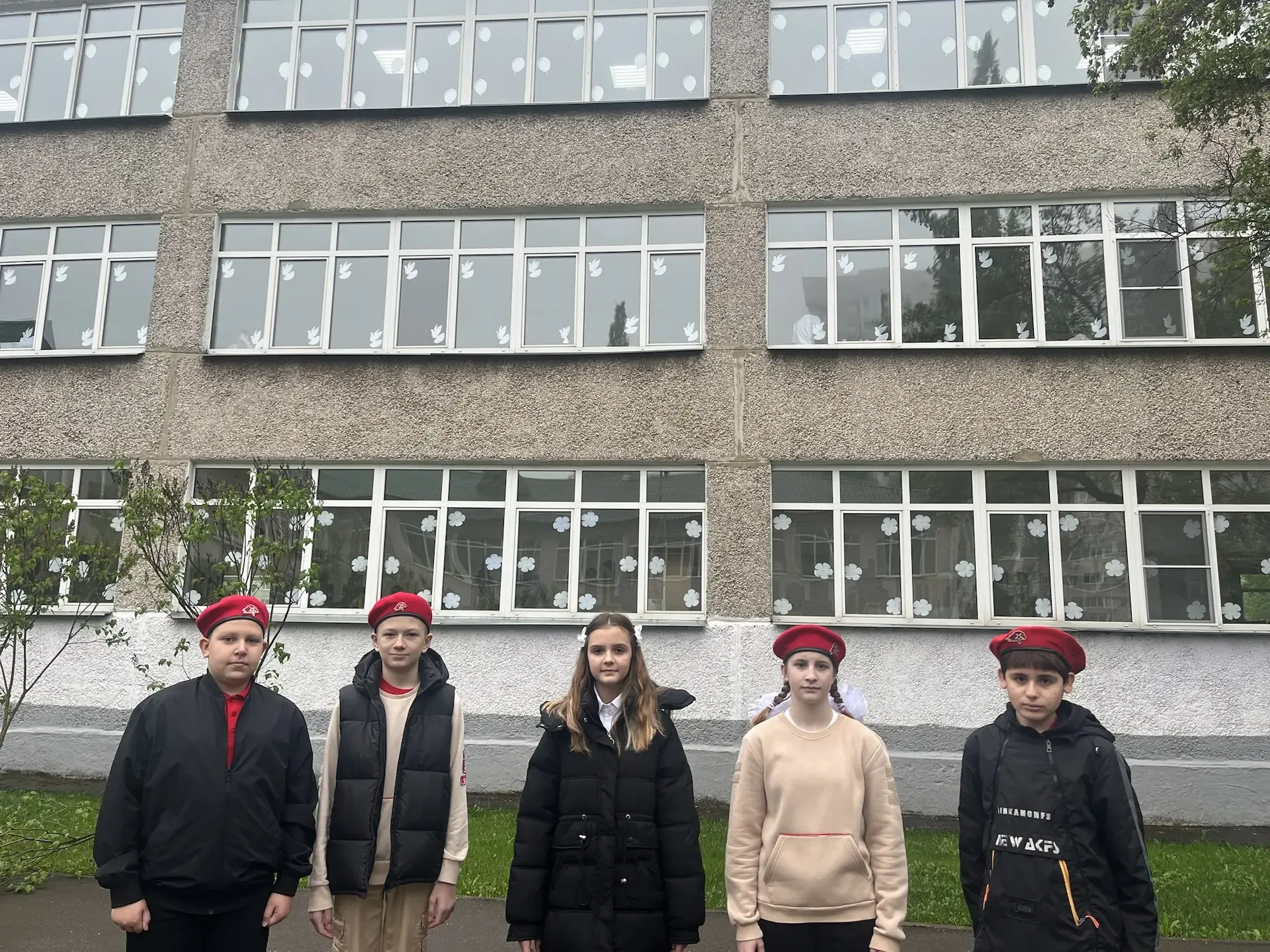 🇷🇺Церемония поднятия Государственного флага Российской Федерации  Традиционно начинаем учебную недел