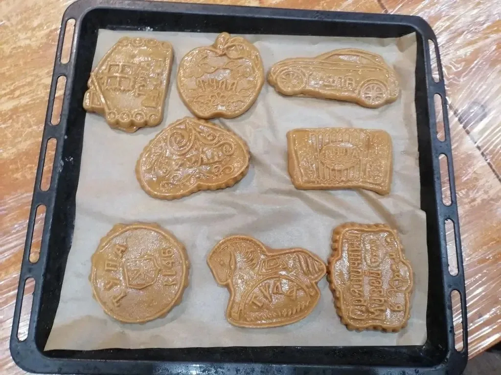 🍪 Путешествие в сладкую сказку: наши обучающиеся— тульские пряничных дел мастера!  Сегодня ученики 1