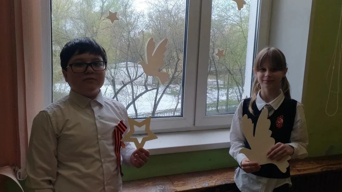 🎖️Акция «Окна Победы» 🎖️  🤩В МАОУ СОШ №10 активно готовятся к празднованию Дня Победы, присоединивши