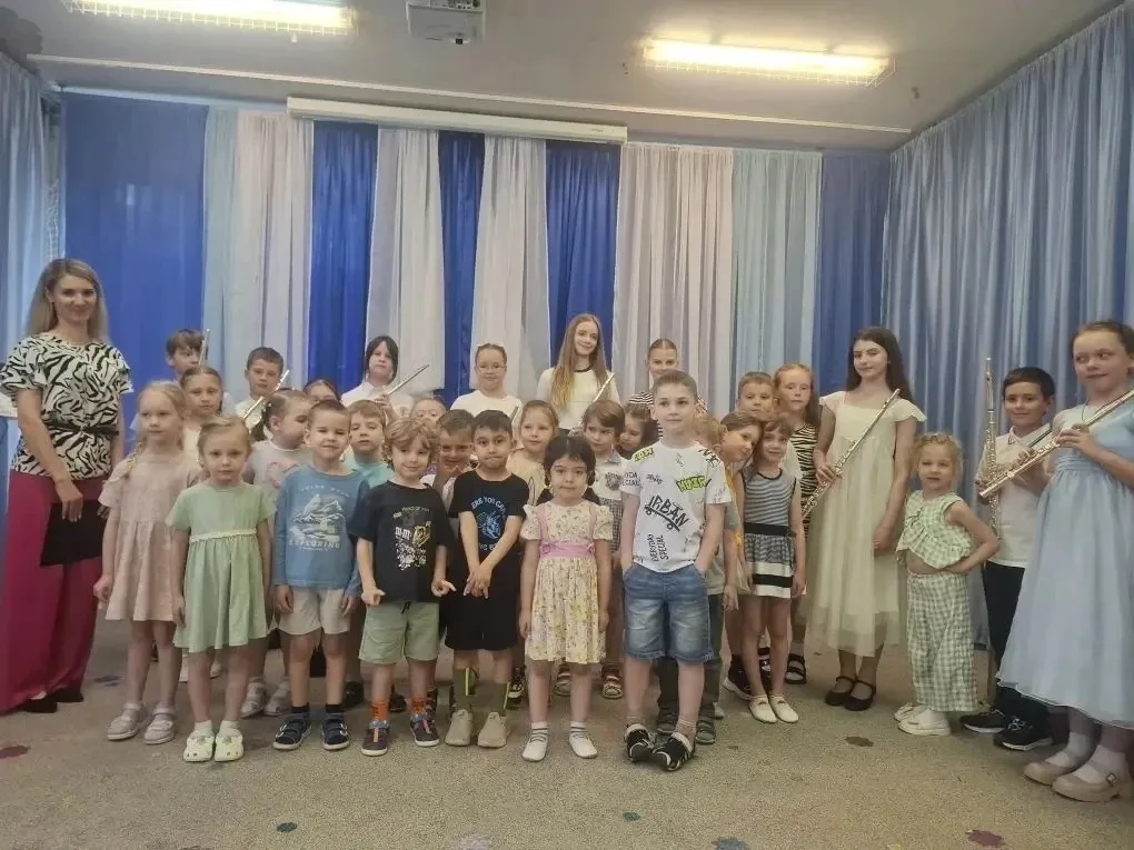 МУЗЫКА,  ОБЪЕДИНЯЮЩАЯ ПОКОЛЕНИЯ Сегодня у нас произошло настоящее волшебство.  У нас в гостях были ю