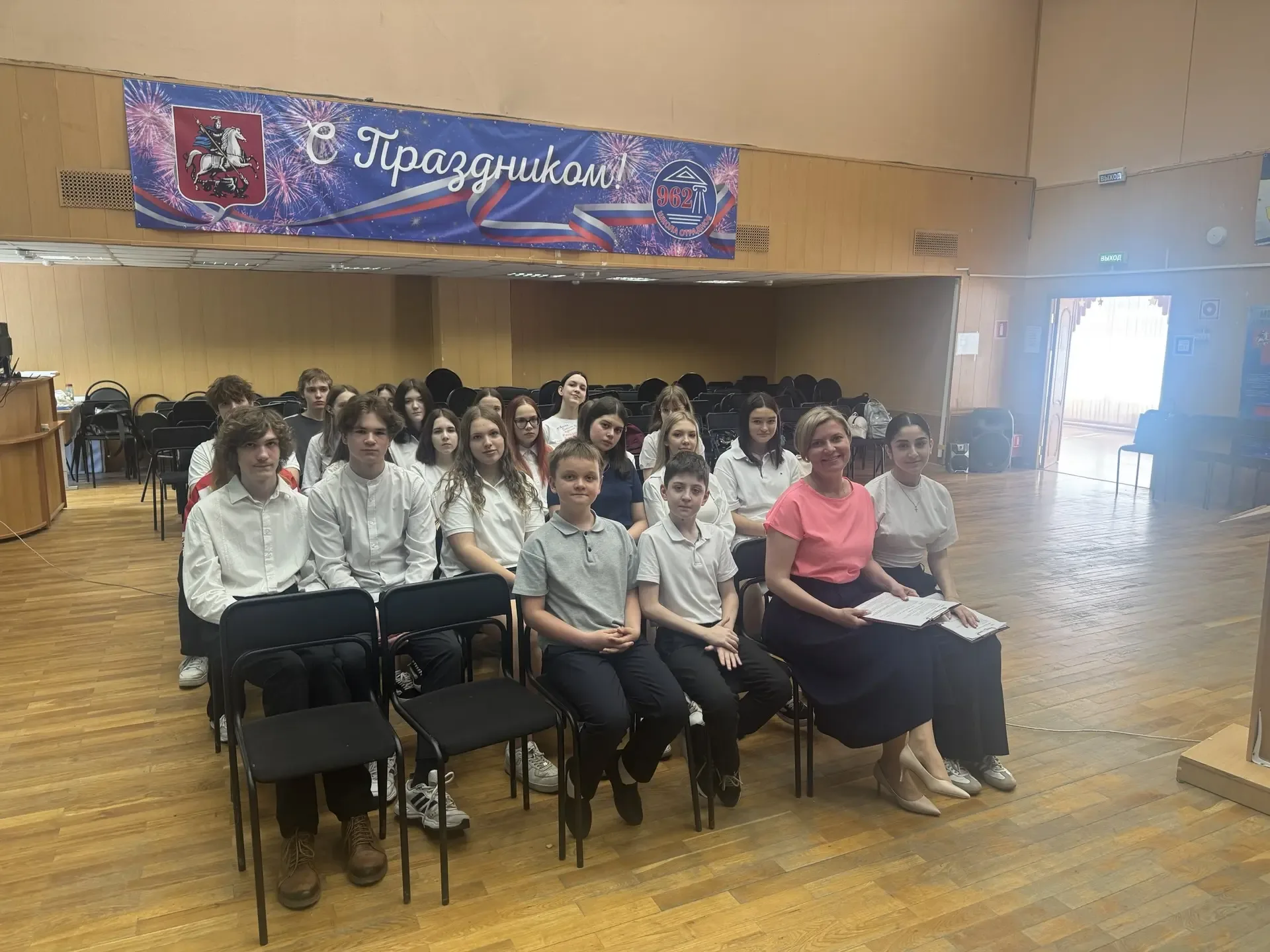 Москва и Ереван вновь соединились в прямом эфире!  🇦🇲 Вчера в нашей школе состоялся итоговый телемос