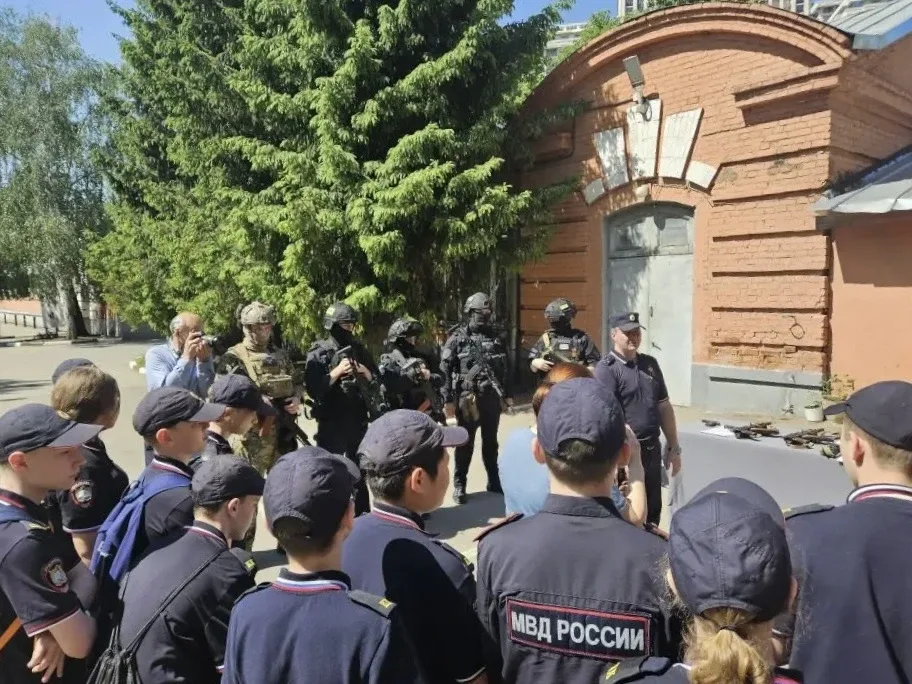 Будущие кавалеристы   🫡 Наш полицейский кадетский класс побывали в гостях у Первого специального пол