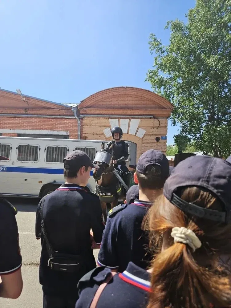 Будущие кавалеристы   🫡 Наш полицейский кадетский класс побывали в гостях у Первого специального пол