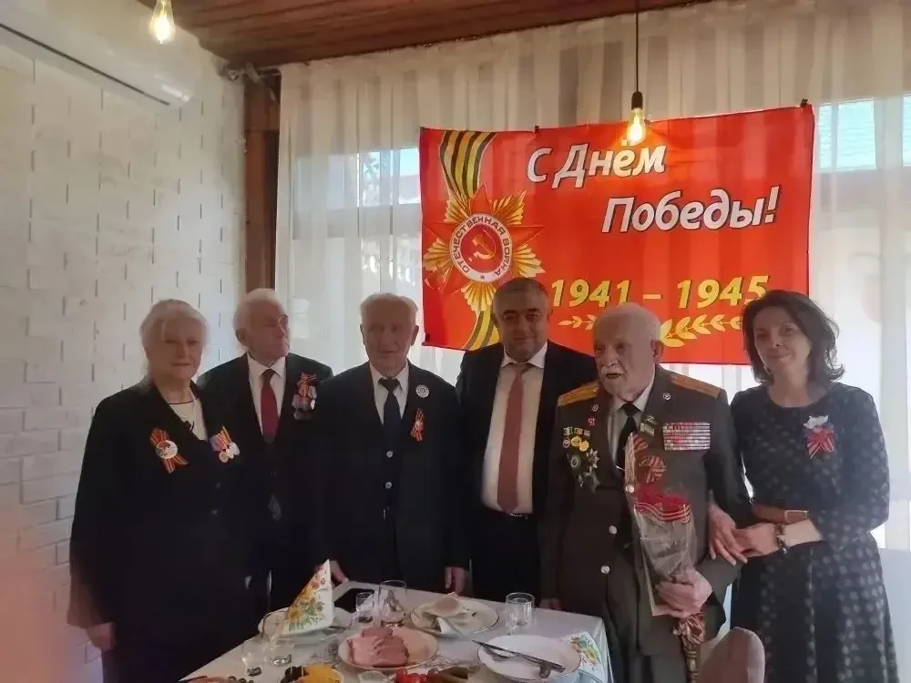 9 Мая 2026 года коллектив МКОУ «Гимназия № 29» им. В.Ж. Хужокова совершил трогательную миссию — позд