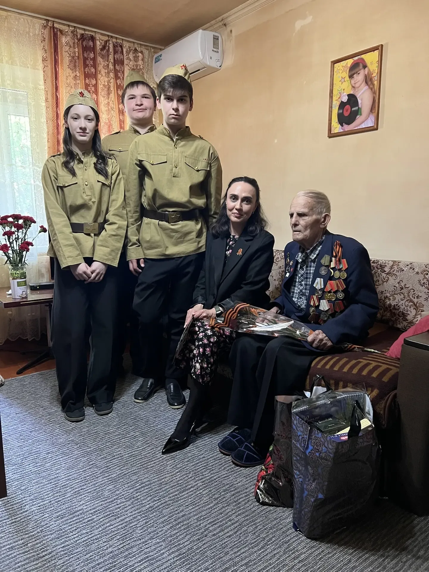 9 Мая 2026 года коллектив МКОУ «Гимназия № 29» им. В.Ж. Хужокова совершил трогательную миссию — позд