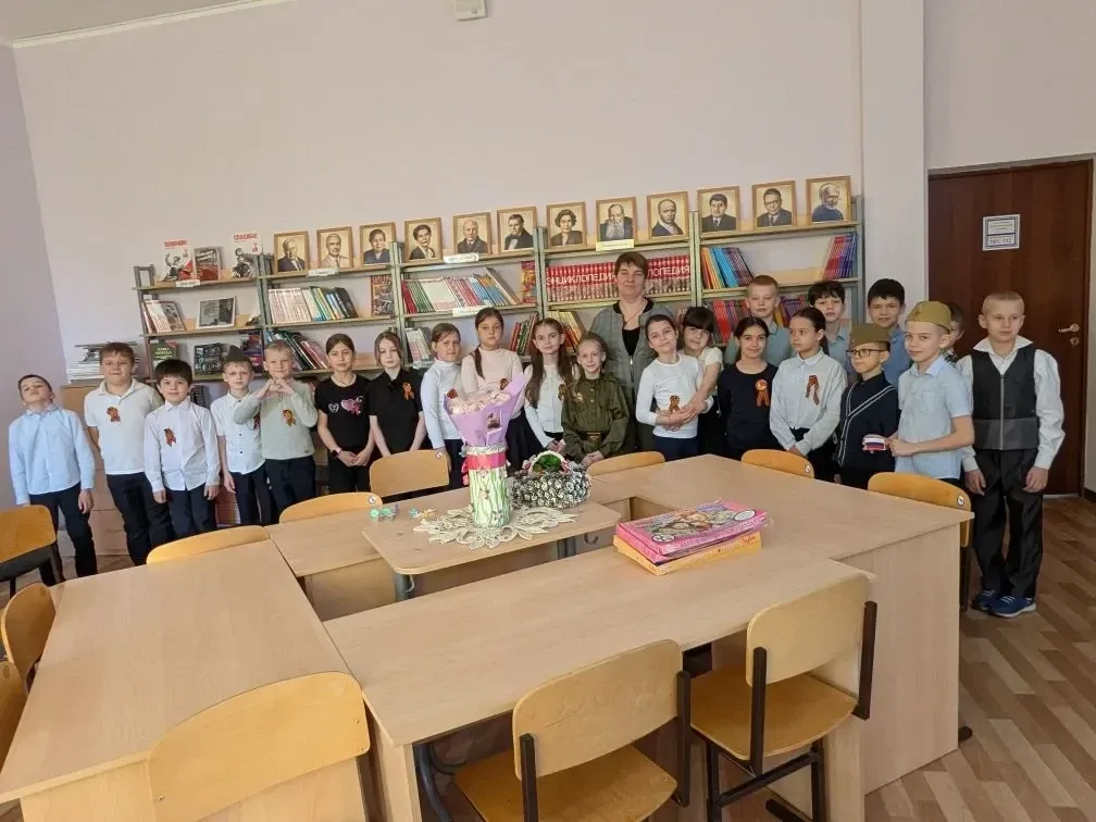 Уроки мужества в школьной библиотеке   🎗️В нашей школьной библиотеке произошло особенное событие, ко