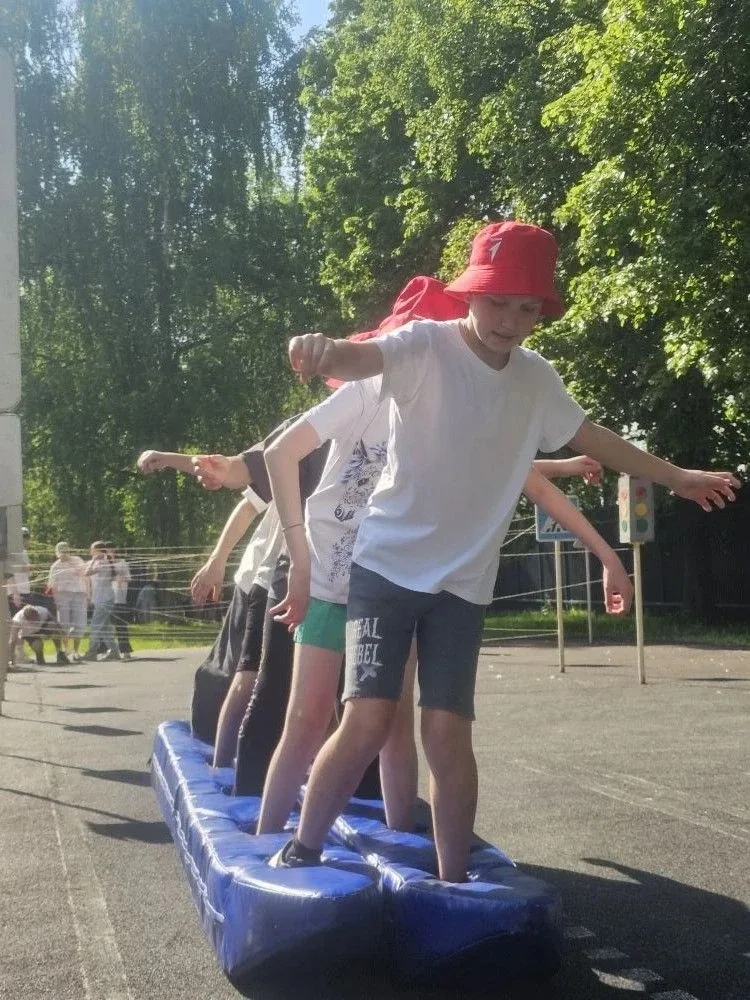 💪Ученики 5Б вместе с классным руководителем Наталией Викторовной Дмитриевой приняли участие в 7 этап