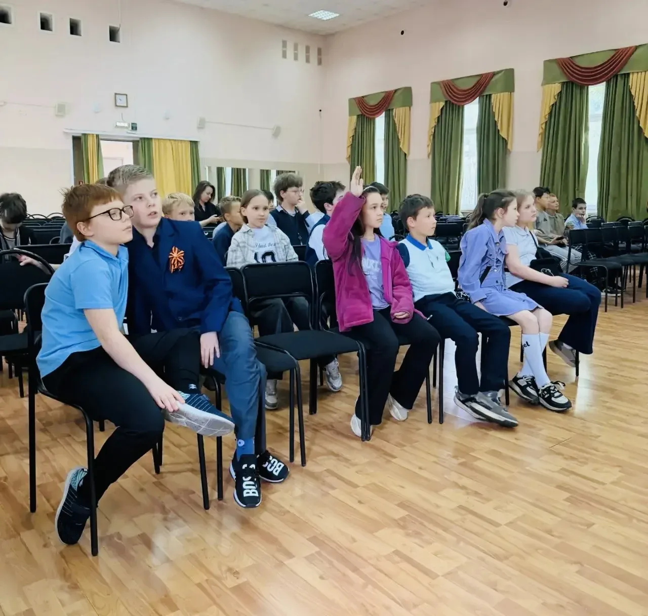 ❓А ты готов к жизни в умном городе?  Суббота выдалась особенной для учеников начальной школы — ребят
