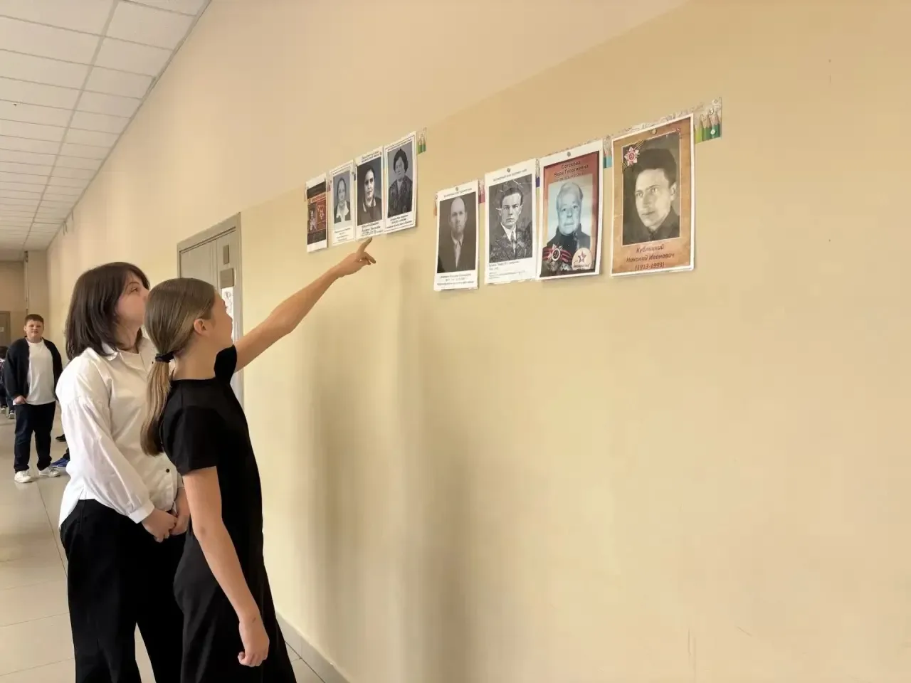 Учащиеся МОУ «СОШ имени А.П.Чехова» приняли участие во Всероссийской акции «Бессмертный полк трудово