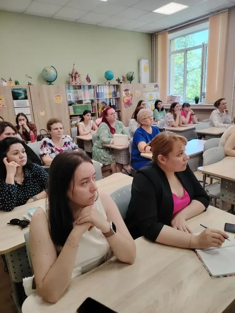 17 мая в МОУ "СОШ имени А П Чехова" прошел семинар для учителей школ района.  Спикерами семинара ста