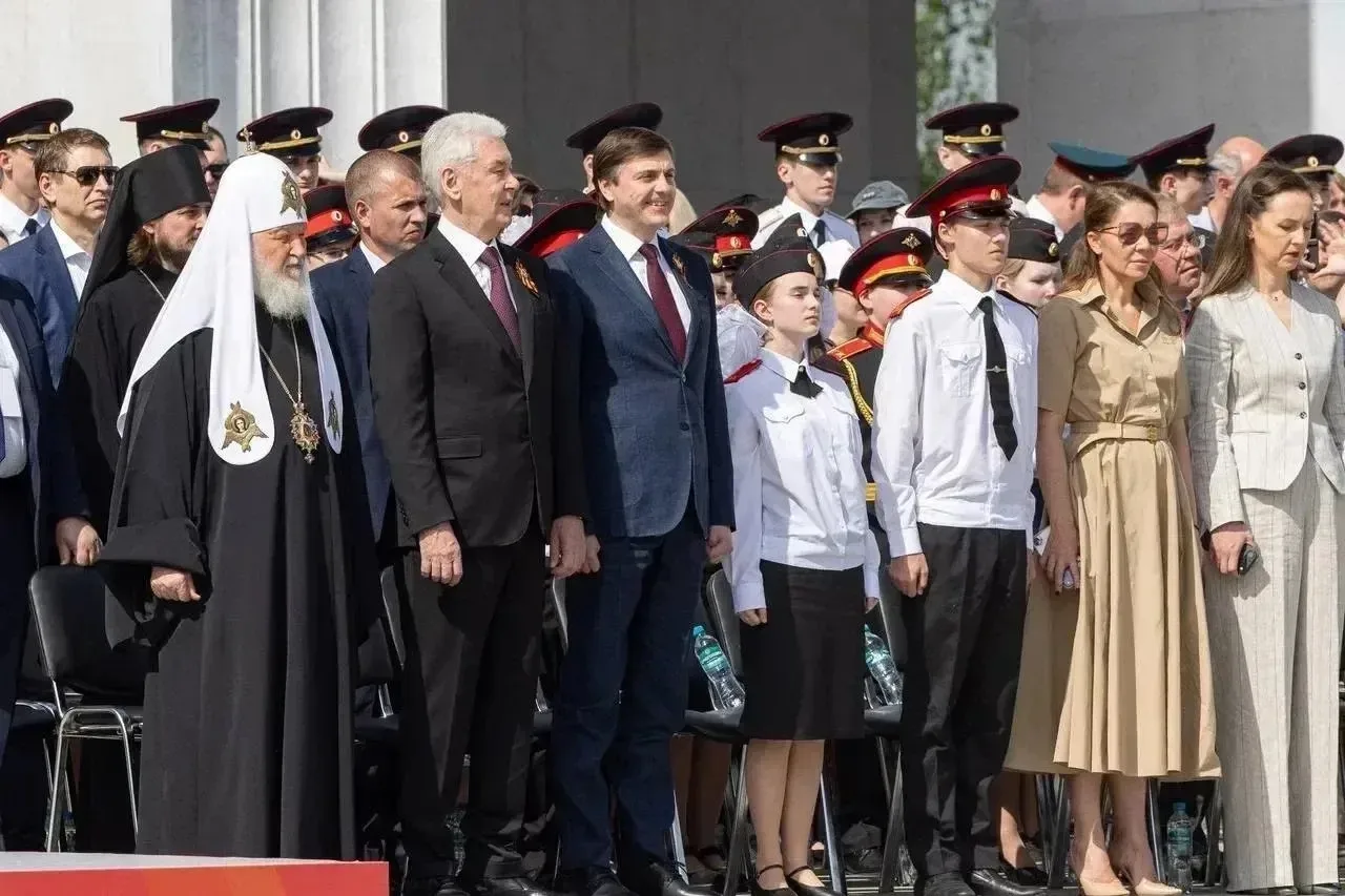 НЕ ПРЕРВЕТСЯ СВЯЗЬ ПОКОЛЕНИЙ!                                 🌟Кадеты нашей школы приняли участие в 