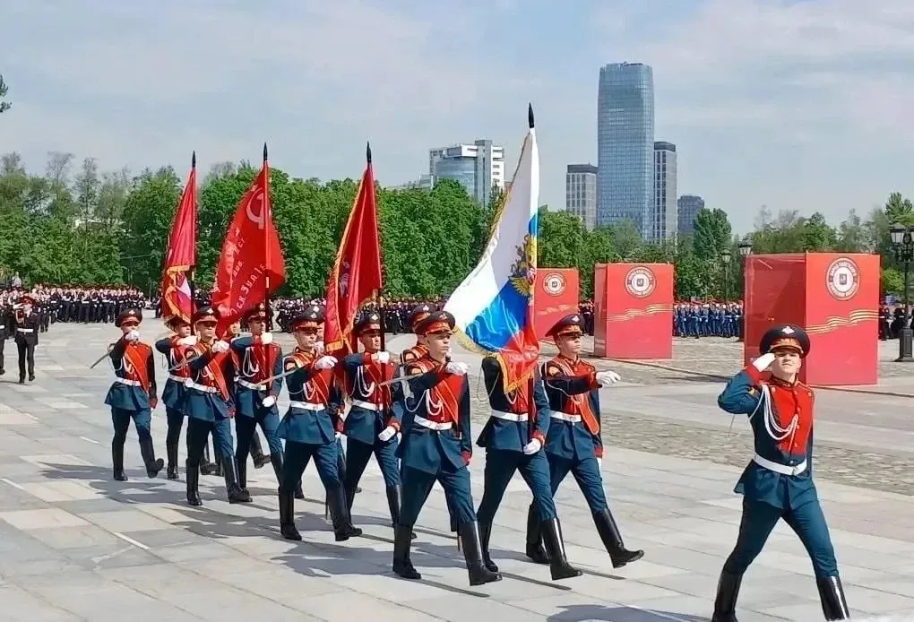 НЕ ПРЕРВЕТСЯ СВЯЗЬ ПОКОЛЕНИЙ!                                 🌟Кадеты нашей школы приняли участие в 