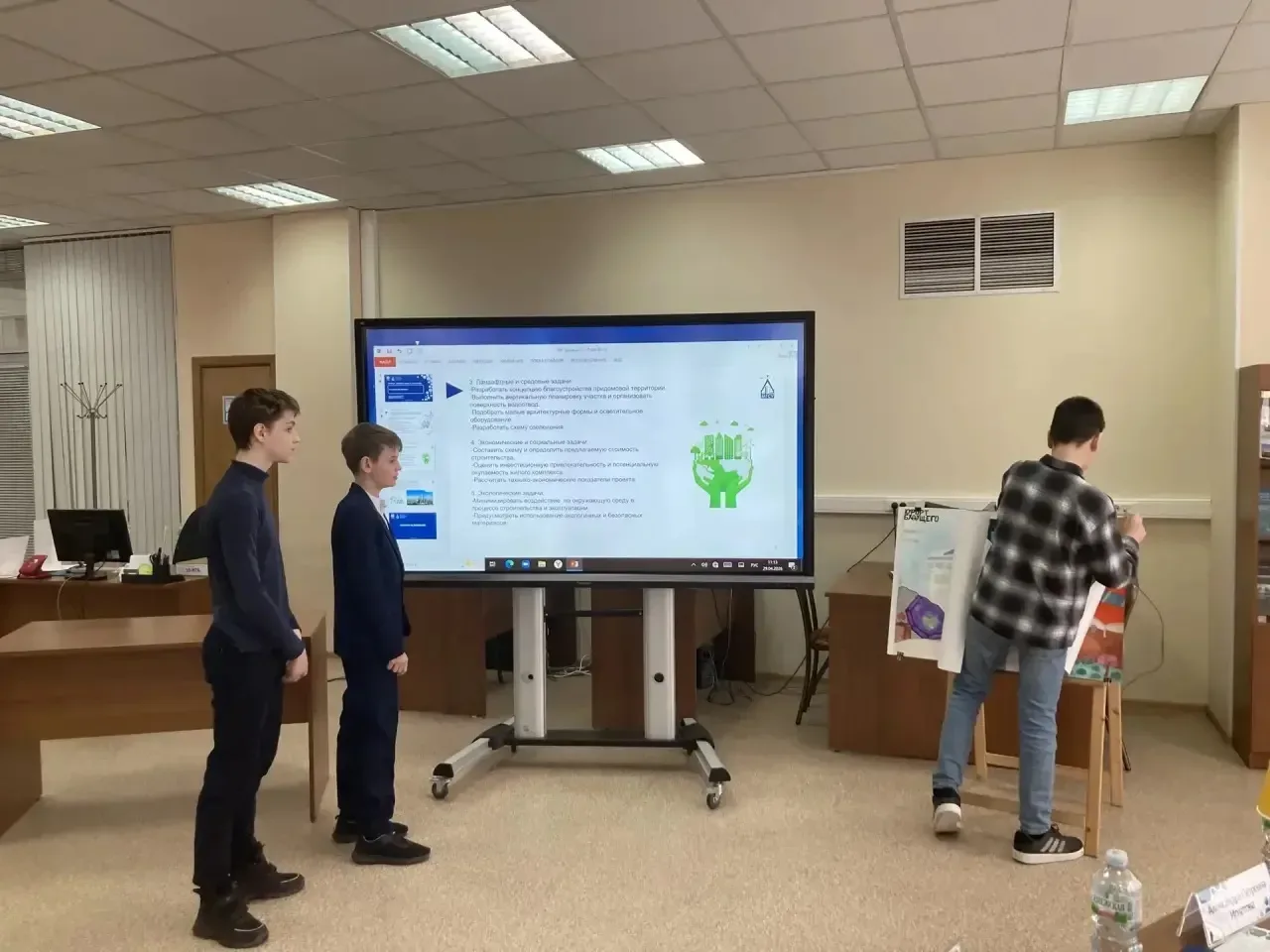 БУДУЩЕЕ НАУКИ И ТЕХНОЛОГИЙ   ⚛Обучающиеся 7М класса нашей школы защитили свои проекты на площадке МГ