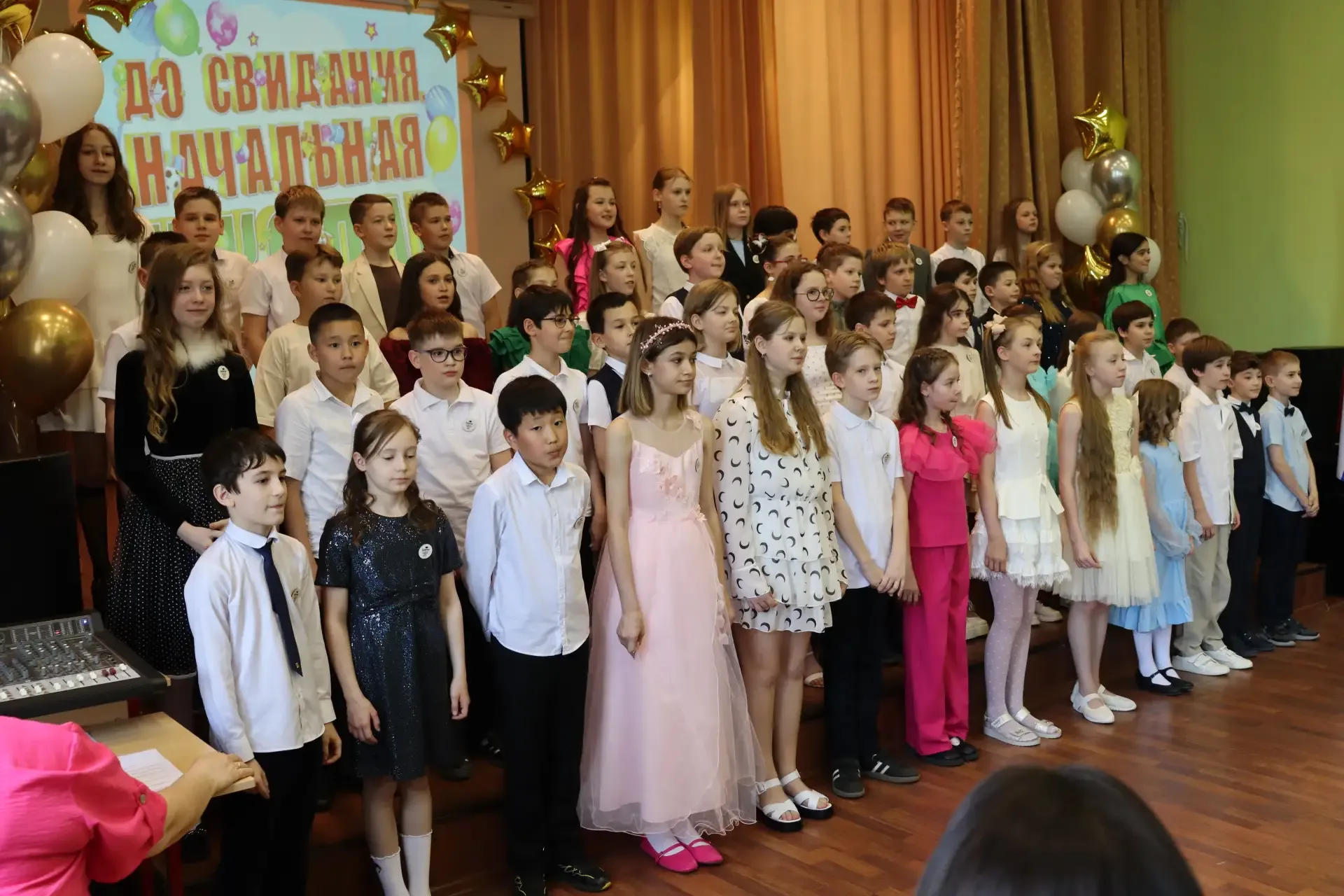 🎓 Май — время больших перемен!  🌿 Май — это время, когда завершается учебный год для школьников и на