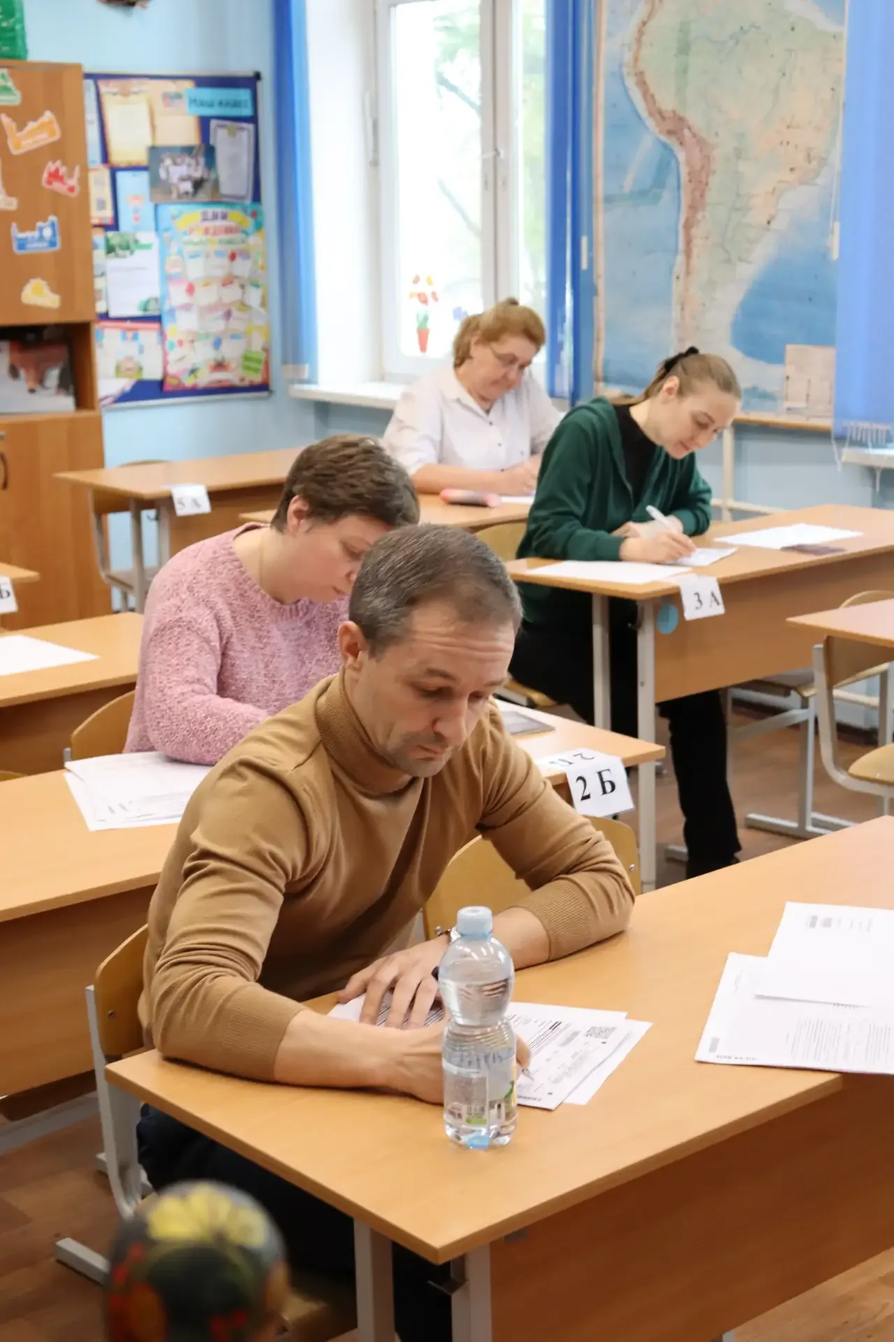 🎓 А если бы ЕГЭ сдавали родители? Сегодня они действительно попробовали это на себе!  📍 Сегодня, 29 