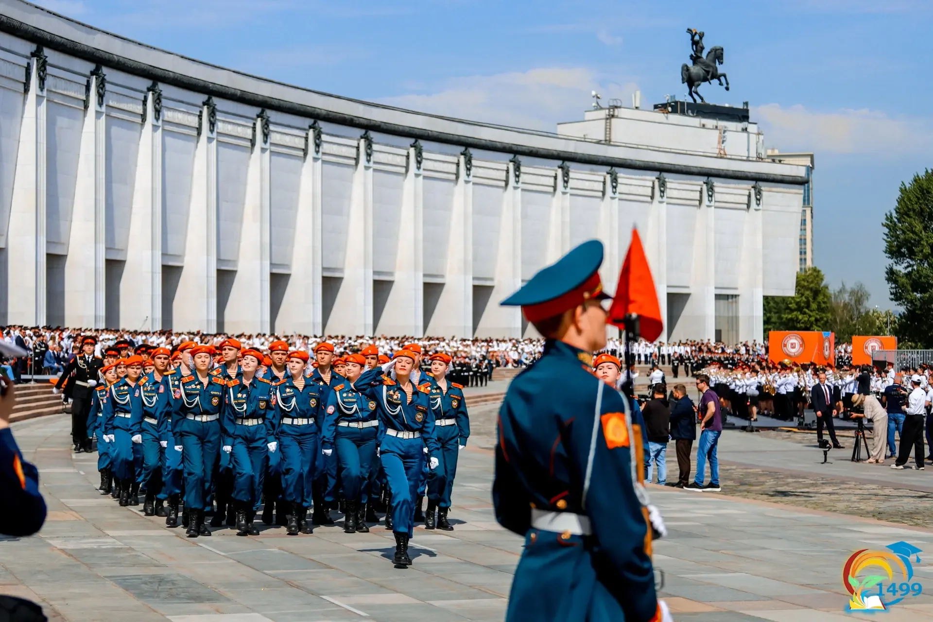 Не просто марш. Не просто парад. Это шаги памяти, гордости и уважения, которые вчера звучали на Покл