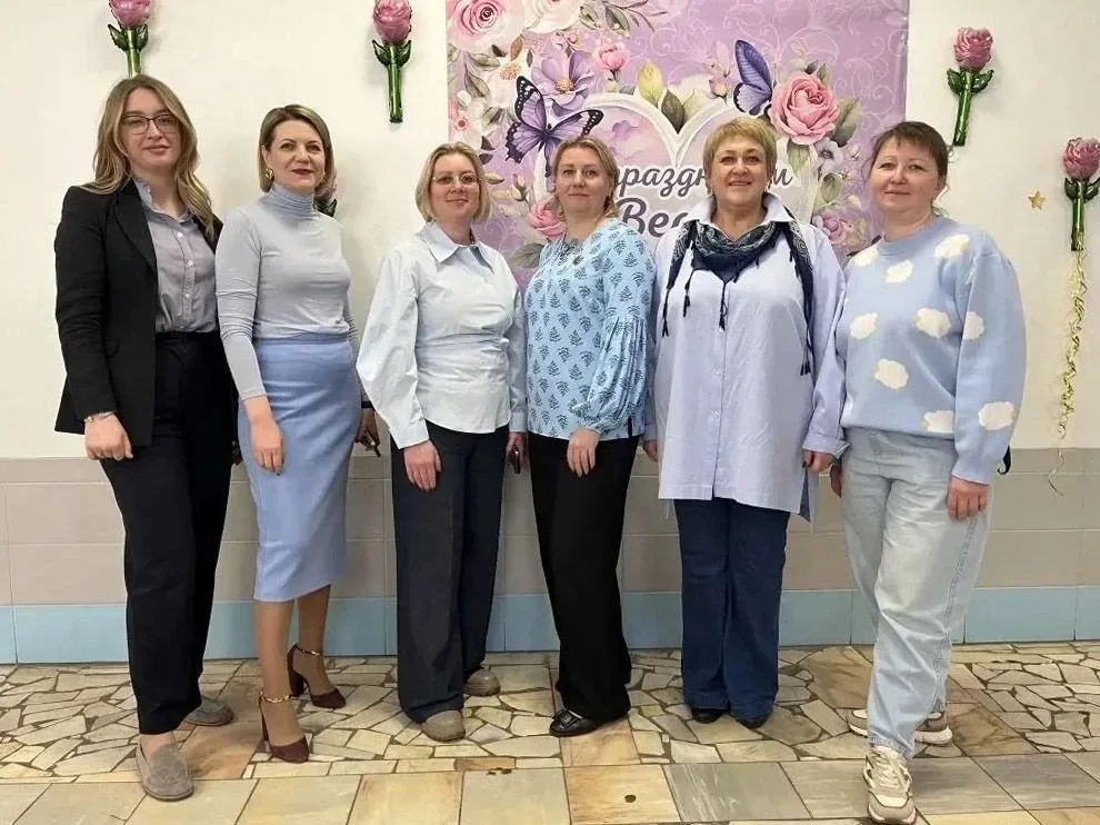 🌟 Цветные пятницы: яркое завершение! 🌟  🎉 Сиреневым цветом завершились цветные пятницы в этом учебно