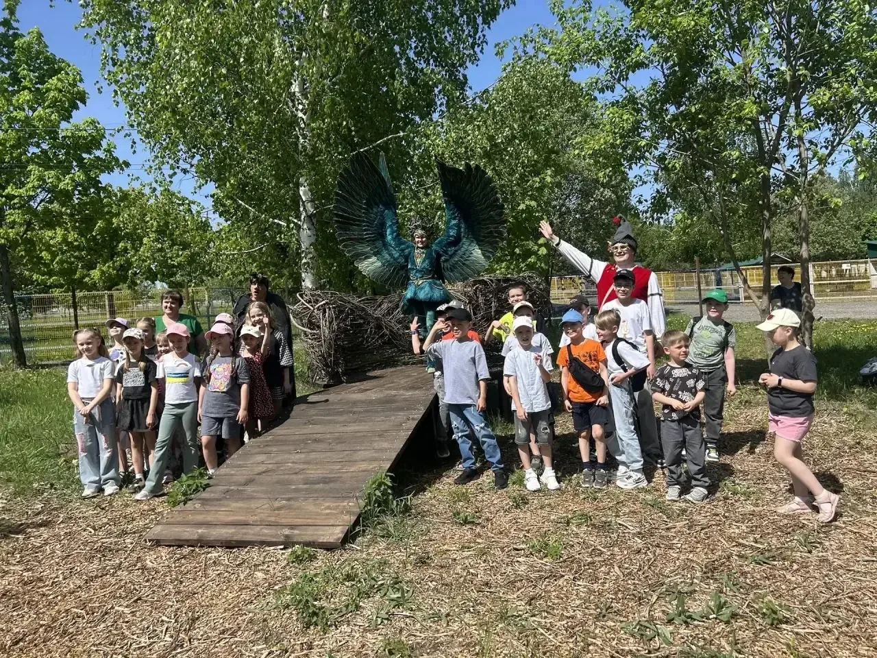 ✨ Прощание с первым классом: путешествие в экокомплекс «Казеевка»! ✨  Ученики 1Б класса вместе с род