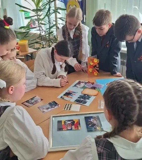 Киноуроки в школах России В рамках системы воспитания «Киноуроки в школах России» ученики 4В класса 