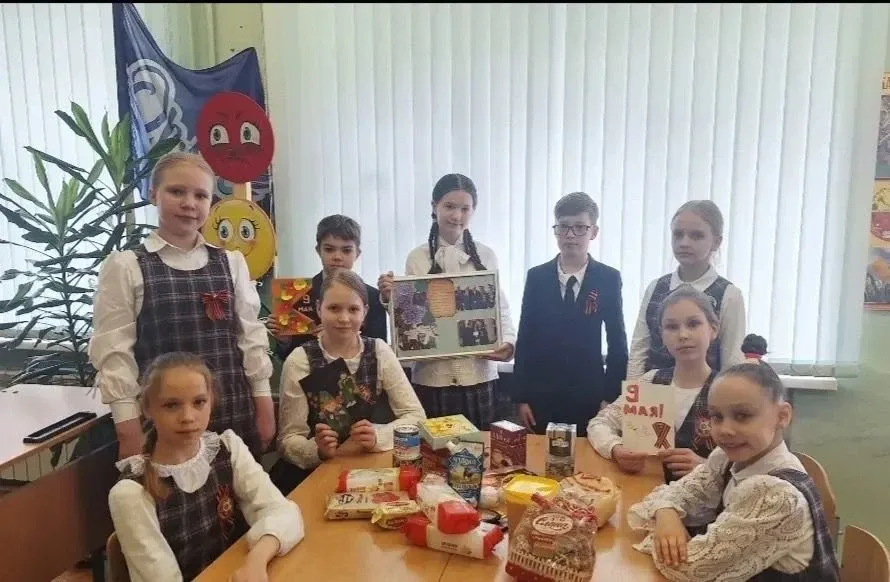 Киноуроки в школах России В рамках системы воспитания «Киноуроки в школах России» ученики 4В класса 