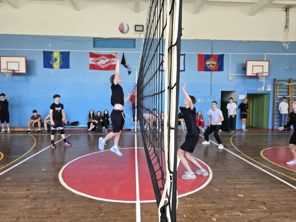 Еще немного крутых кадров с турнира по волейболу🏆🏐